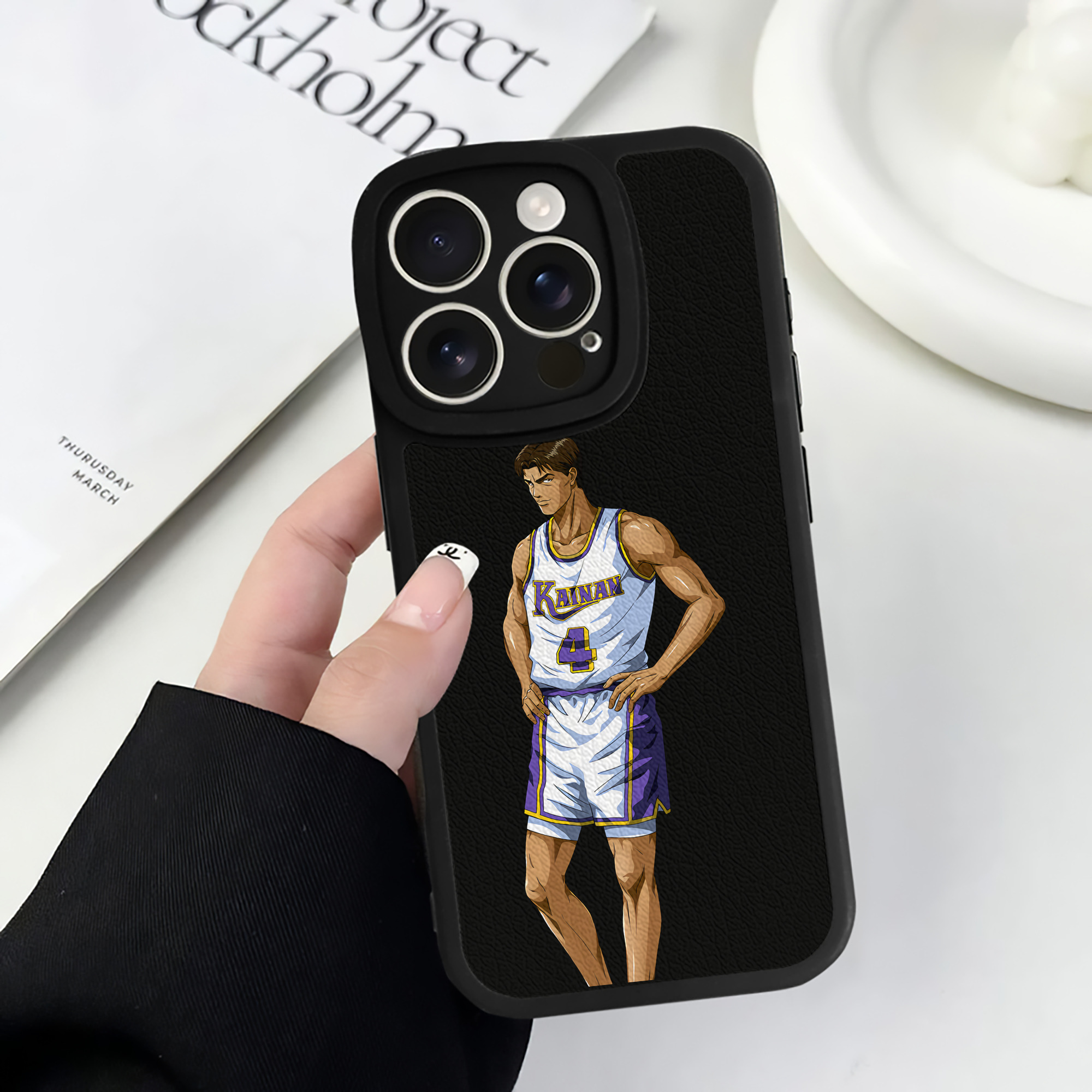 （画像用） SLAM DUNK／スラムダンク 【iPhone 16シリーズ対応】シリコンスマホケース（レザー調） 材質：シリコン